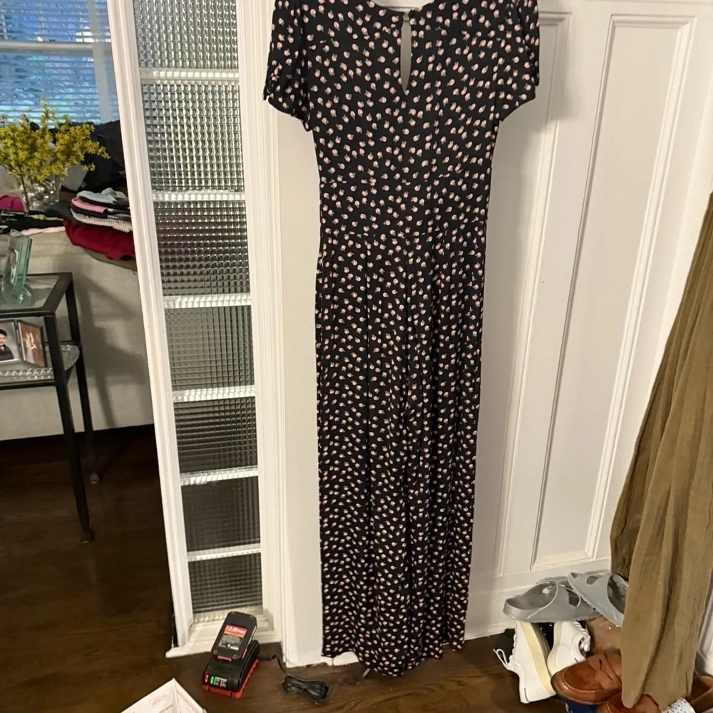 Free People Mia Jumpsuit Black W/ Pink Roses V-Neck Keyhole Back Size 2